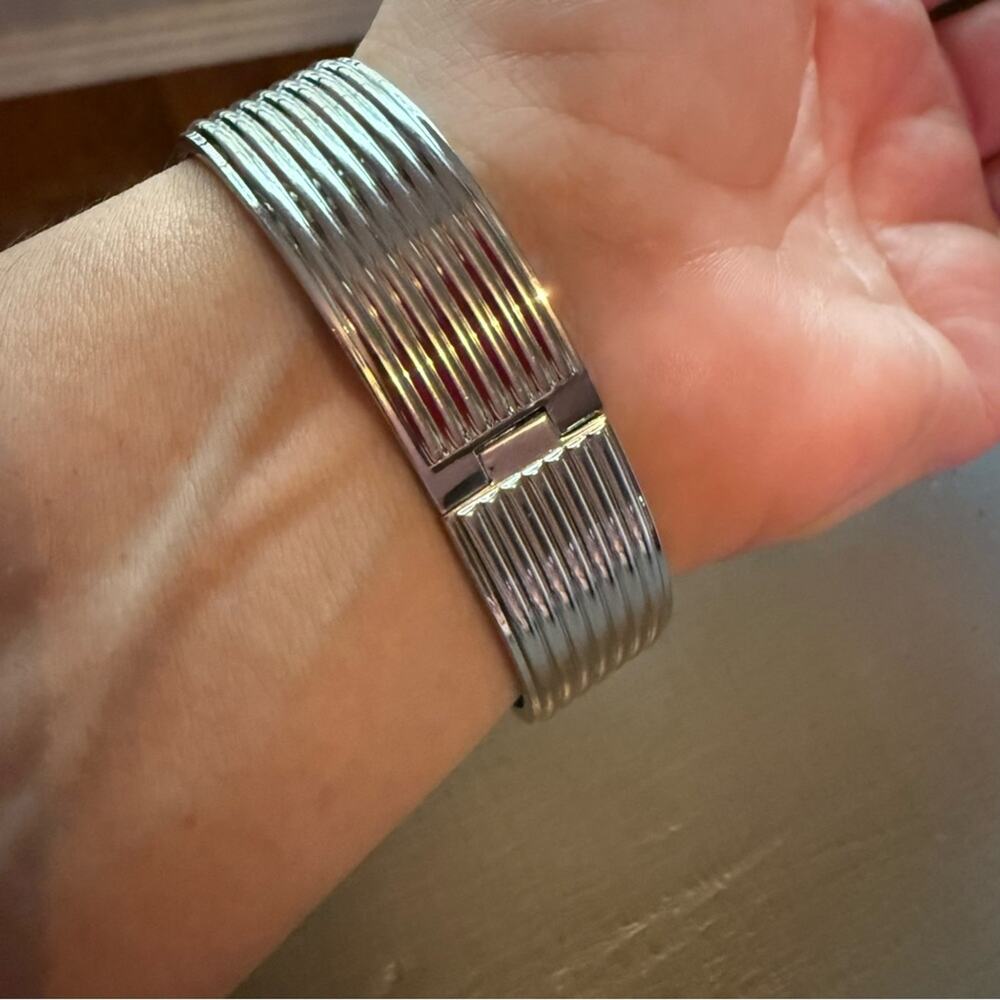 Michael Kors Silver Tone Buckle Bangle  Bracelet - Picture 5 of 9